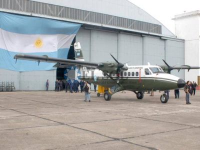 Entregaron un avi�n al Ej�rcito Argentino