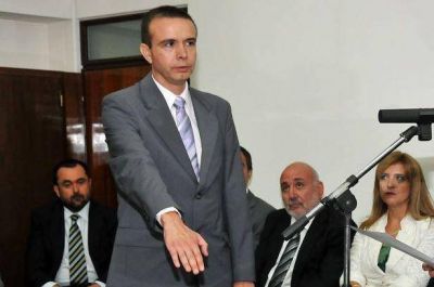 El fiscal de Estado se meti� en la interna y desautoriz� a Jorge