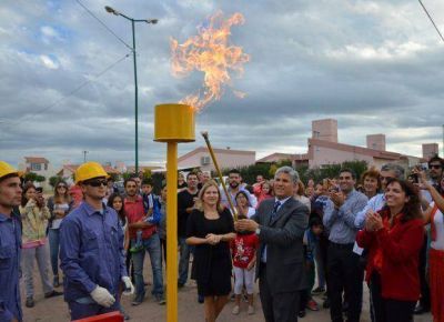 Lleg� el gas natural al barrio de 212 Viviendas Productivas