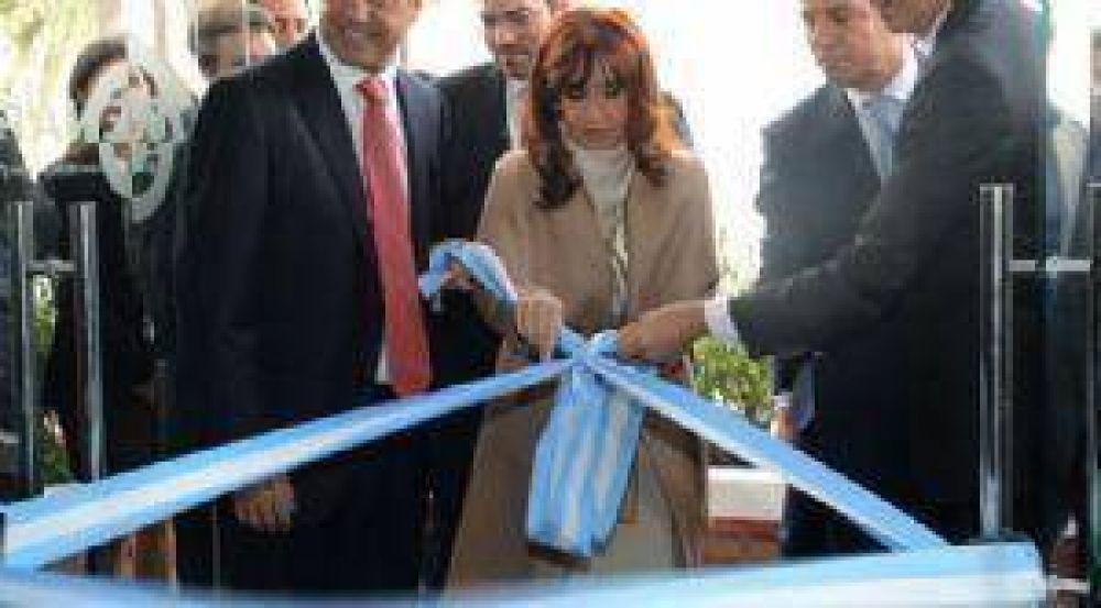 Laboratorio forense para Tucum�n y Catamarca