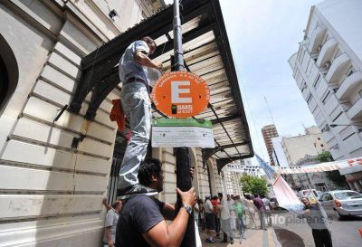 Tarifazo oculto: Bruera duplic� el valor de las multas por Estacionamiento Medido