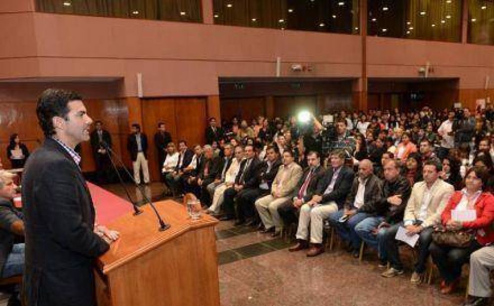 �La mejor inversi�n del Estado es darle oportunidades a los j�venes�