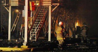 Protestas y fuego en la planta de Dreyfus