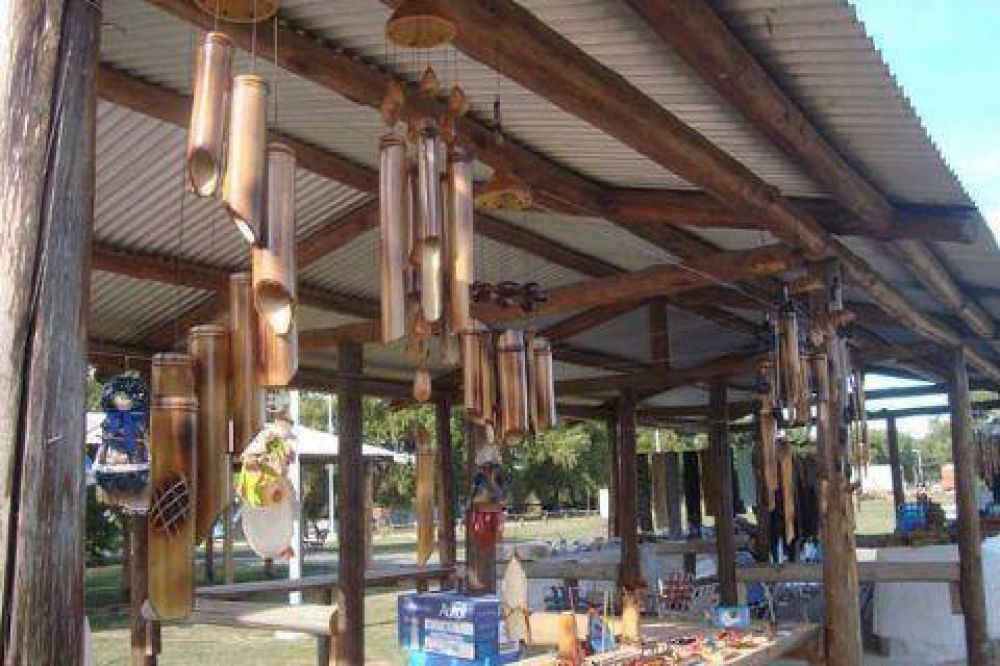Artesanos: Reconstrucci�n del espacio y capacitaci�n