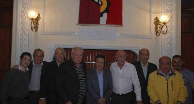 D�AZ P�REZ JUNTO A LA SOCIEDAD ITALIANA DE SOCORROS MUTUOS