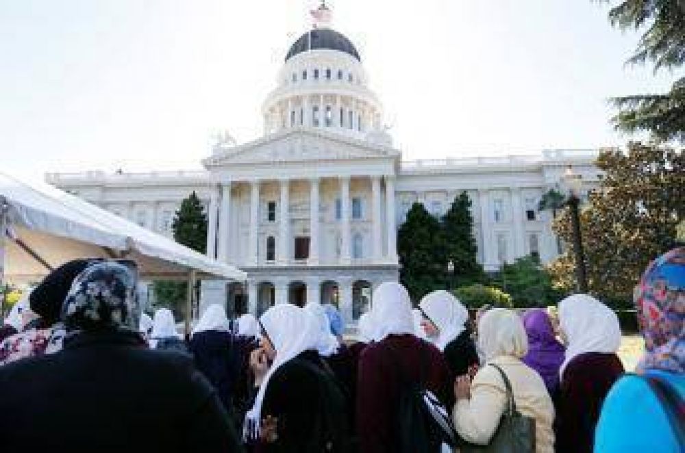 Musulmanes Estadounidenses recibidos por legisladores