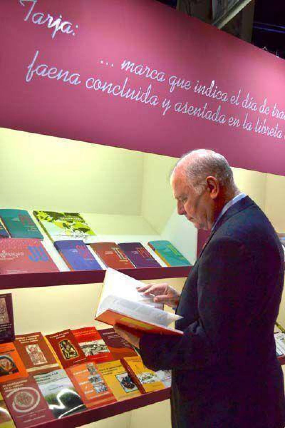 Jenefes destac� la labor de los escritores juje�os en la Feria del Libro