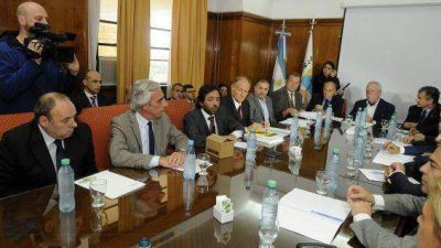 En Mendoza, el juicio del Atuel junt� a oficialistas y opositores contra La Pampa
