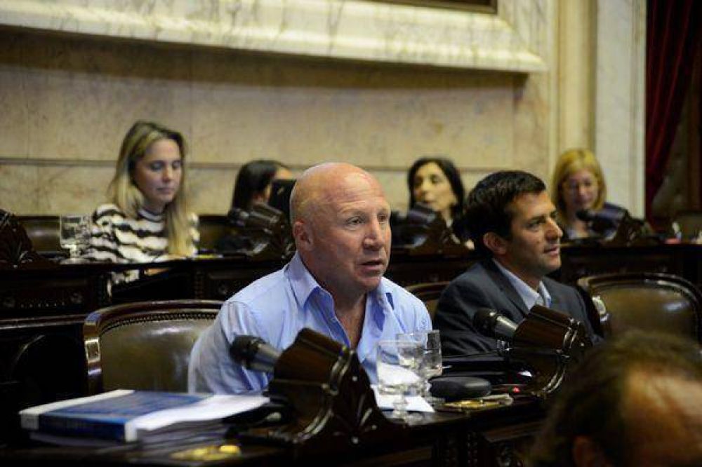 Mac Allister pide pensi�n para los campeones mundiales