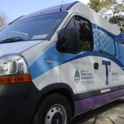 Lleg� a La Rioja el m�vil de consultas de Trabajo de la Naci�n