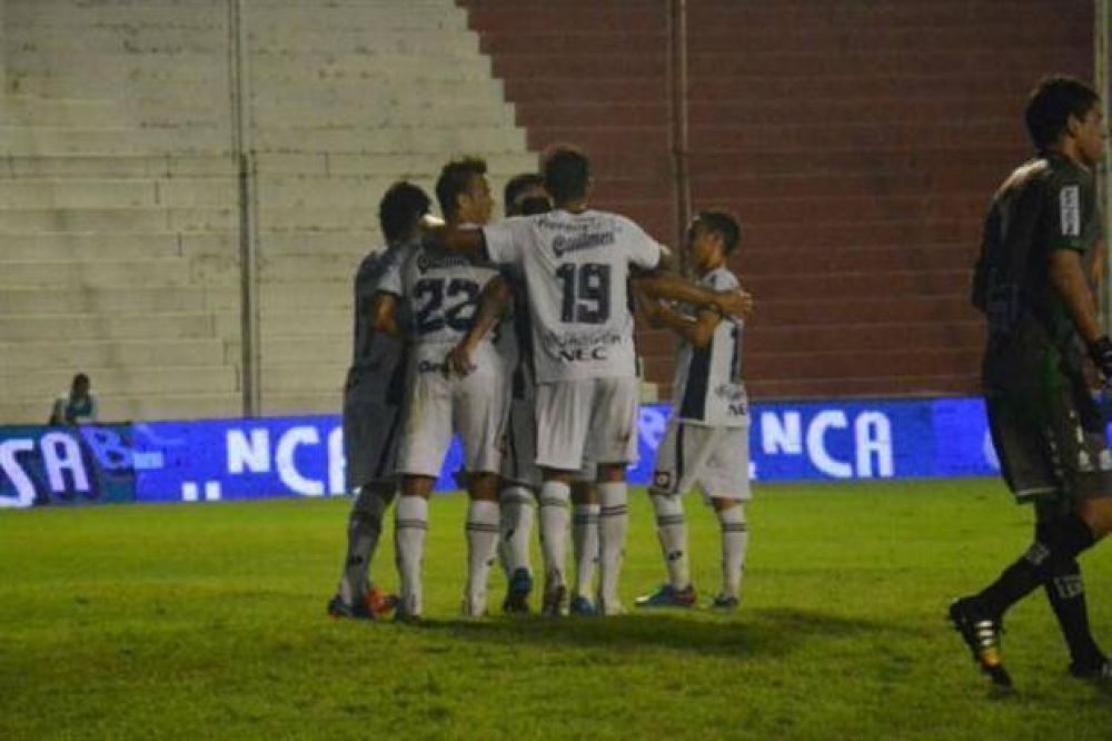 En la Copa Argentina, Quilmes se tom� un respiro y festej�