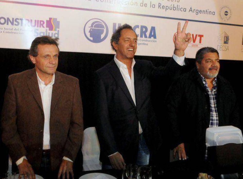 Scioli sum� el respaldo de la Uocra a su precandidatura