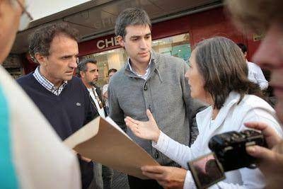 Katopodis y Adri�n P�rez recorrieron el centro comercial de Munro