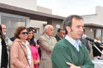 �Espero que los gobiernos que sigan, sea �ste u otro, contin�en con esta pol�tica de viviendas�