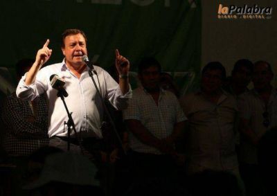 �Est� claro que Pichetto y Piccinini quieren un Gobierno para pocos�, asegur� Weretilneck ante el movimiento obrero
