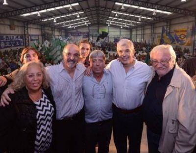 Juli�n Dom�nguez en Z�rate: �Jam�s votamos una ley en contra de los intereses de los trabajadores. Nosotros no ajustamos ni flexibilizamos�