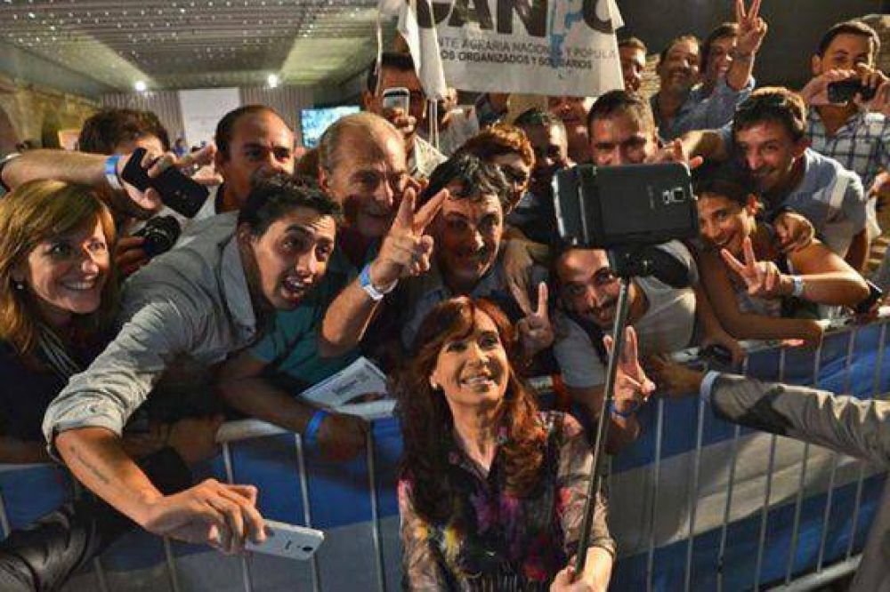 Cristina: �Tenemos hombres y mujeres que van a seguir con estas pol�ticas�