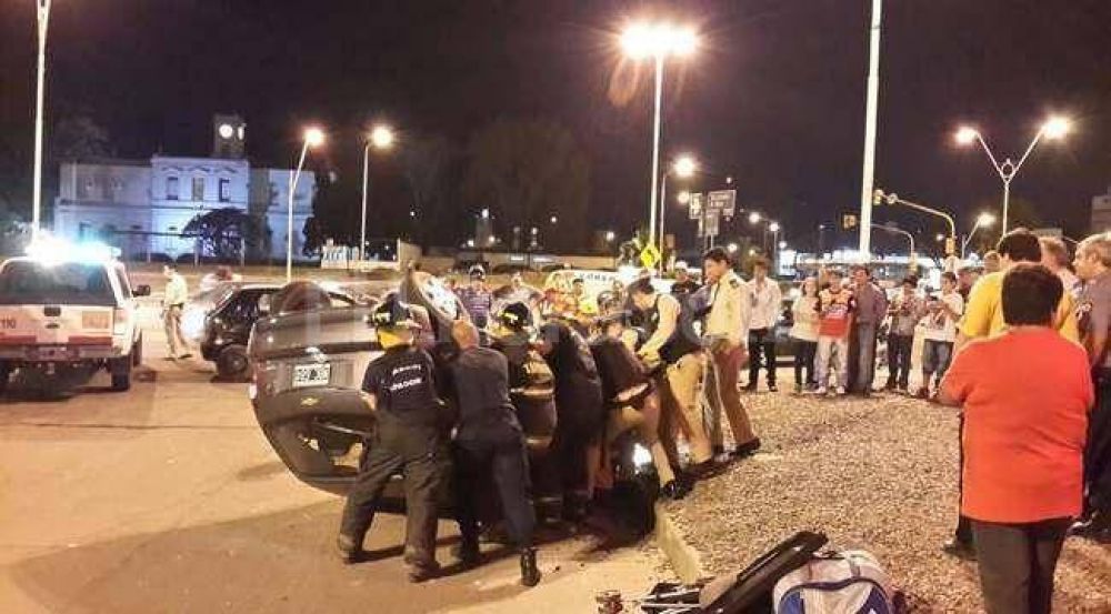 Vuelco en la intersecci�n de Belgrano y Alem