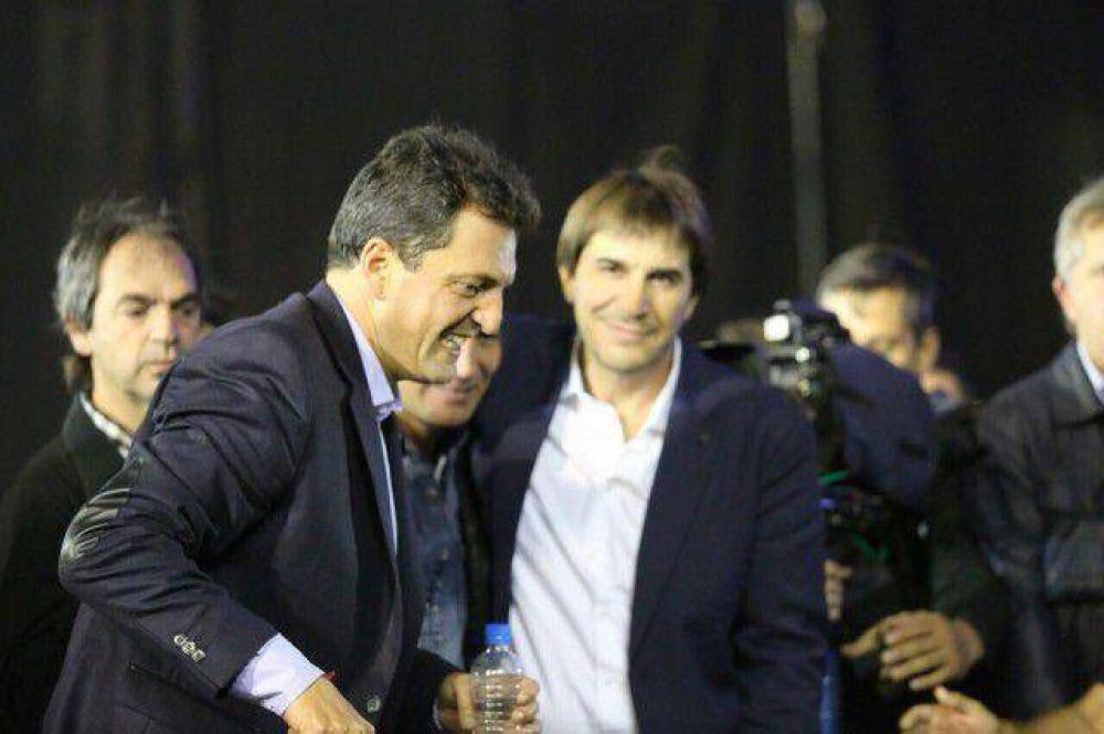 Faroni dijo que �la fiesta en V�lez marc� el inicio del cambio que llega con Massa�