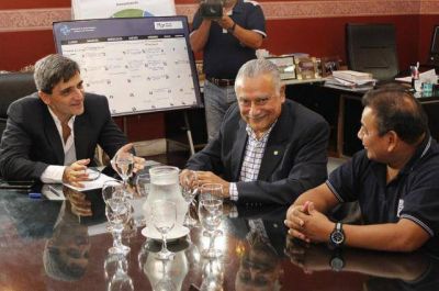 �No meterse en pol�tica�, el consejo del ministro de Econom�a al que lo suceda