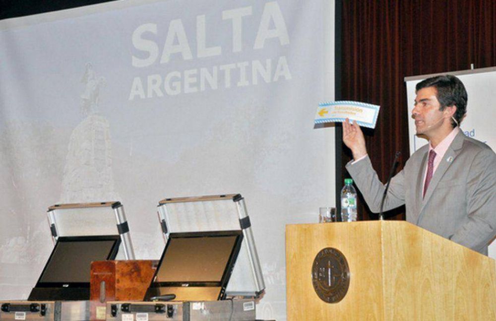 Efectos y formas de la campa�a sucia que denunci� Urtubey
