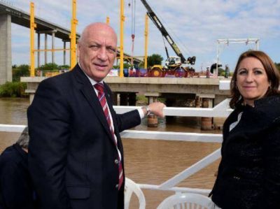 La provincia concret� un paso clave para el Acueducto del Gran Rosario