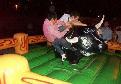 Los adultos suman opciones de juegos para divertirse en fiestas