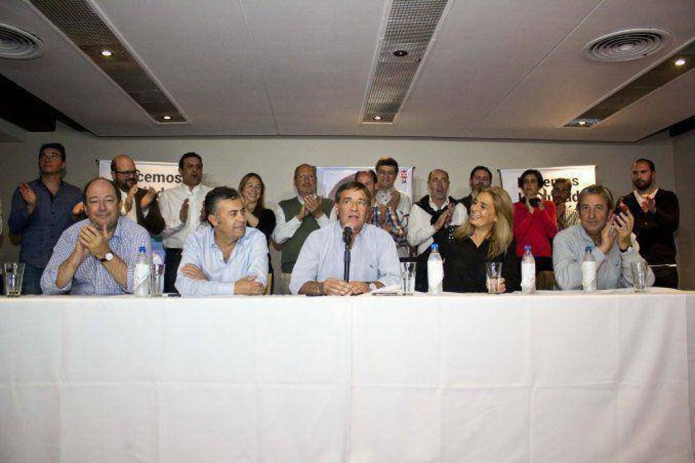 Los intendentes de Mendoza y San Carlos renuevan sus mandatos