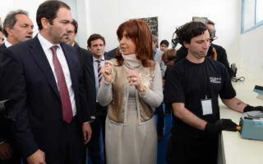 Dursima carta de empleados del INTI a Cristina Fernndez de Kirchner