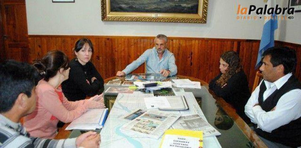 Curetti mantuvo un encuentro con la comunidad cat�lica