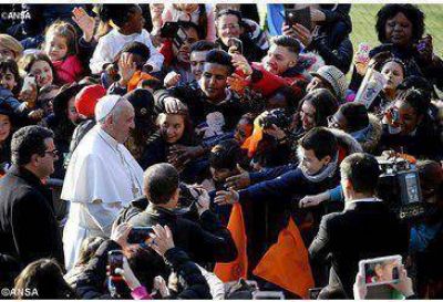 El Papa vuelve a la periferia romana visitando una parroquia de su di�cesis