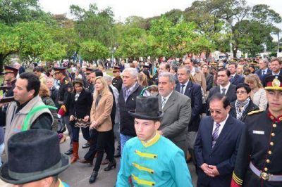 Fabi�n R�os y Any Pereyra acompa�aron en las celebraciones por la Cruz de los Milagros
