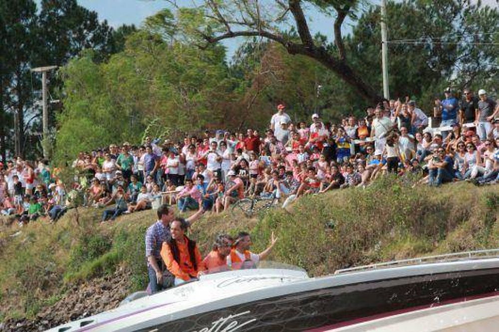 Camau con Scioli en Goya: 