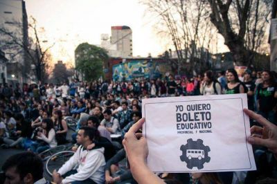 La FULP y gremios bonaerenses se movilizan por el Boleto Educativo Gratuito