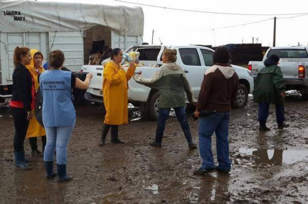 Gobierno y municipio desplegaron frentes de asistencia ante diluvio que genero anegamientos