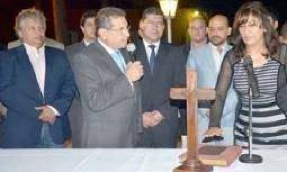 Silvia Gait�n asumi� como ministra de Desarrollo Social
