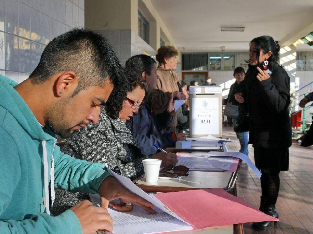 Una elecci�n marcada por el ausentismo de electores
