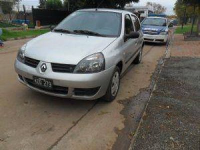 Encuentran un auto que hab�a sido robado en Mar del Plata
