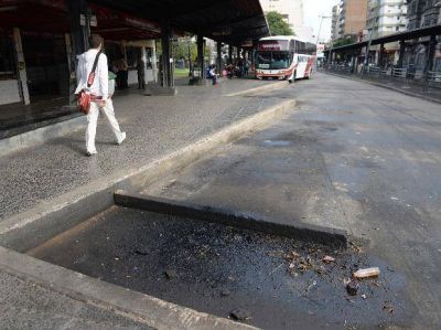 Antes de julio desaparecer� la estaci�n de interurbanos de la plaza Sarmiento