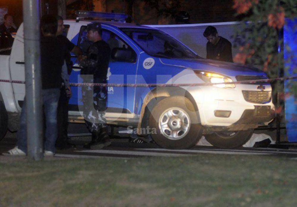Asesinaron a un joven frente a su novia, en barrio Los Hornos