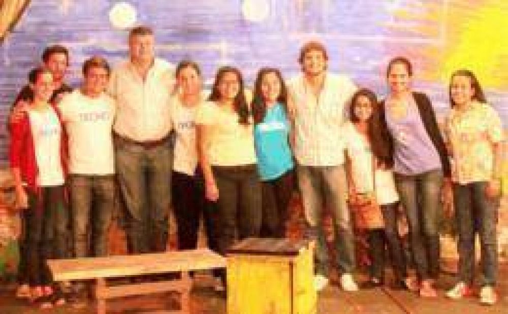 Alex Ziegler y la organizaci�n TECHO compartieron una charla-debate
