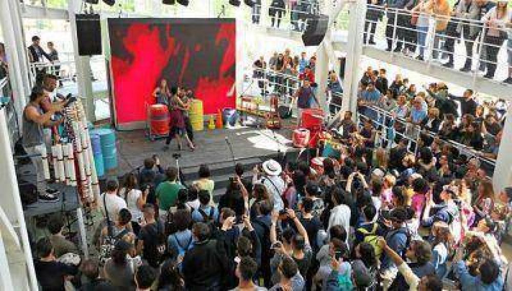 Segundo d�a de Expo Mil�n 2015: promisorio comienzo de las actividades culturales en el Pabell�n Argentino