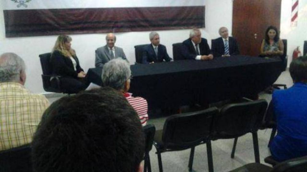 Despierta sospechas lo que acord� Romero con una auditora suiza para demostrar su denunciado