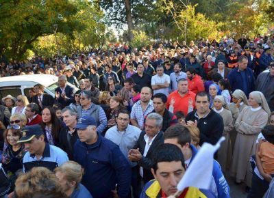 M�s de 25 mil personas participaron del cierre de la festividad