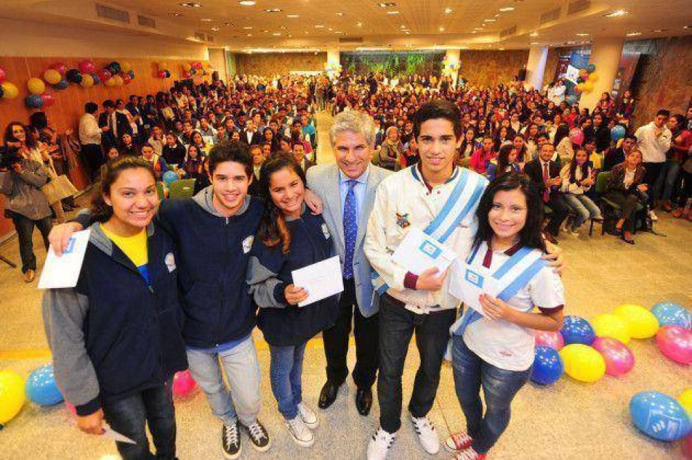 Entre el 4 y 8 de mayo m�s de 15 mil estudiantes recibir�n las estampillas de ahorro