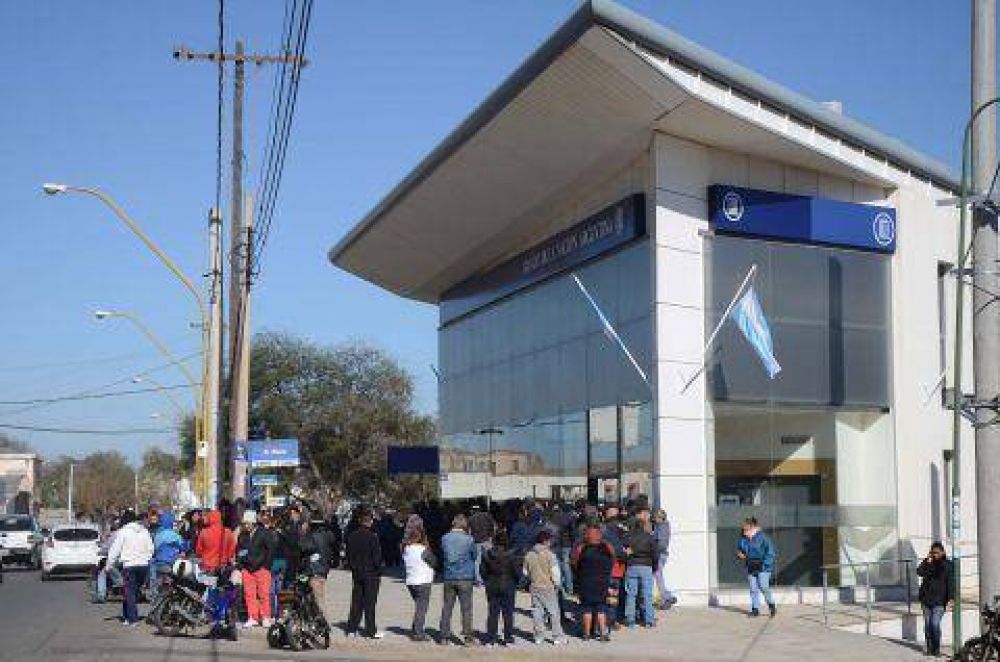Ma�ana comienza el pago de haberes de los empleados de la Administraci�n P�blica