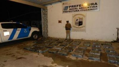 Corrientes: Incautan 1.200 panes de marihuana abandonados entre malezas