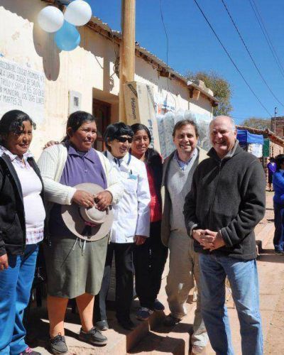 Vicegobernador con vecinos de Cusi Cusi