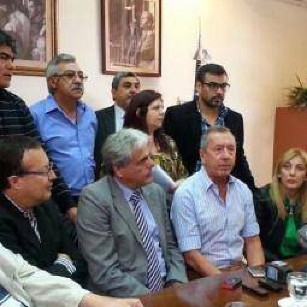 M�s de una docena de partidos blindar�n el Frente para la Victoria