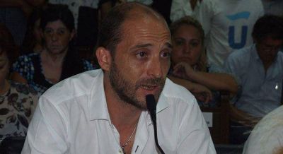 Para Villaronga, �el FR no logr� nunca encontrar el eje�